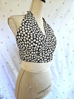 Size M Wrap Around Retro Halter Top Black Cream NEW